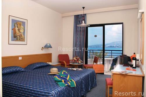 Queens Bay Hotel 5